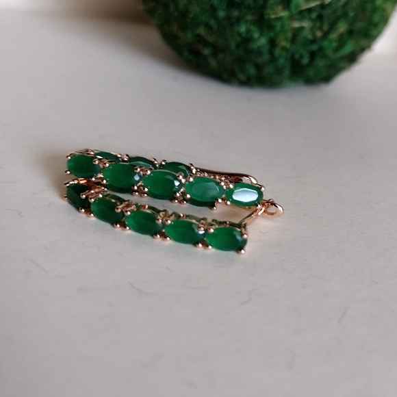 Gold emerald drop earrings - Picture 3 of 5